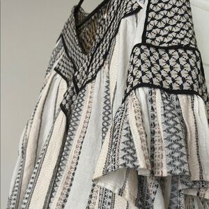 Free People boho top/blouse. Great condition! Size small.